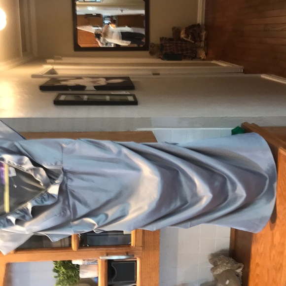 Dress - Picture 2 of 4